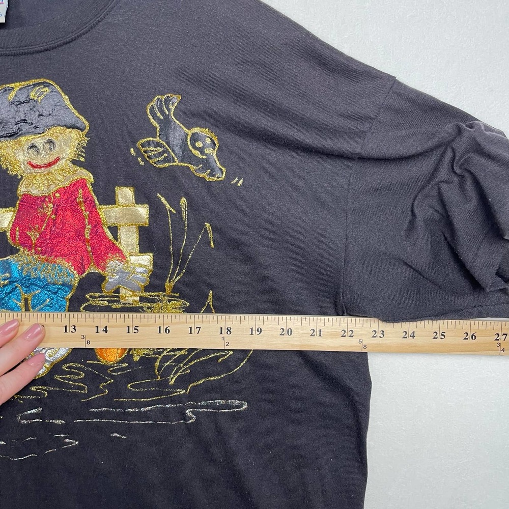 Vintage T-Shirt Embroidered Scarecrow Halloween Vibes Decosport (Fits as Large) - Picture 9 of 10
